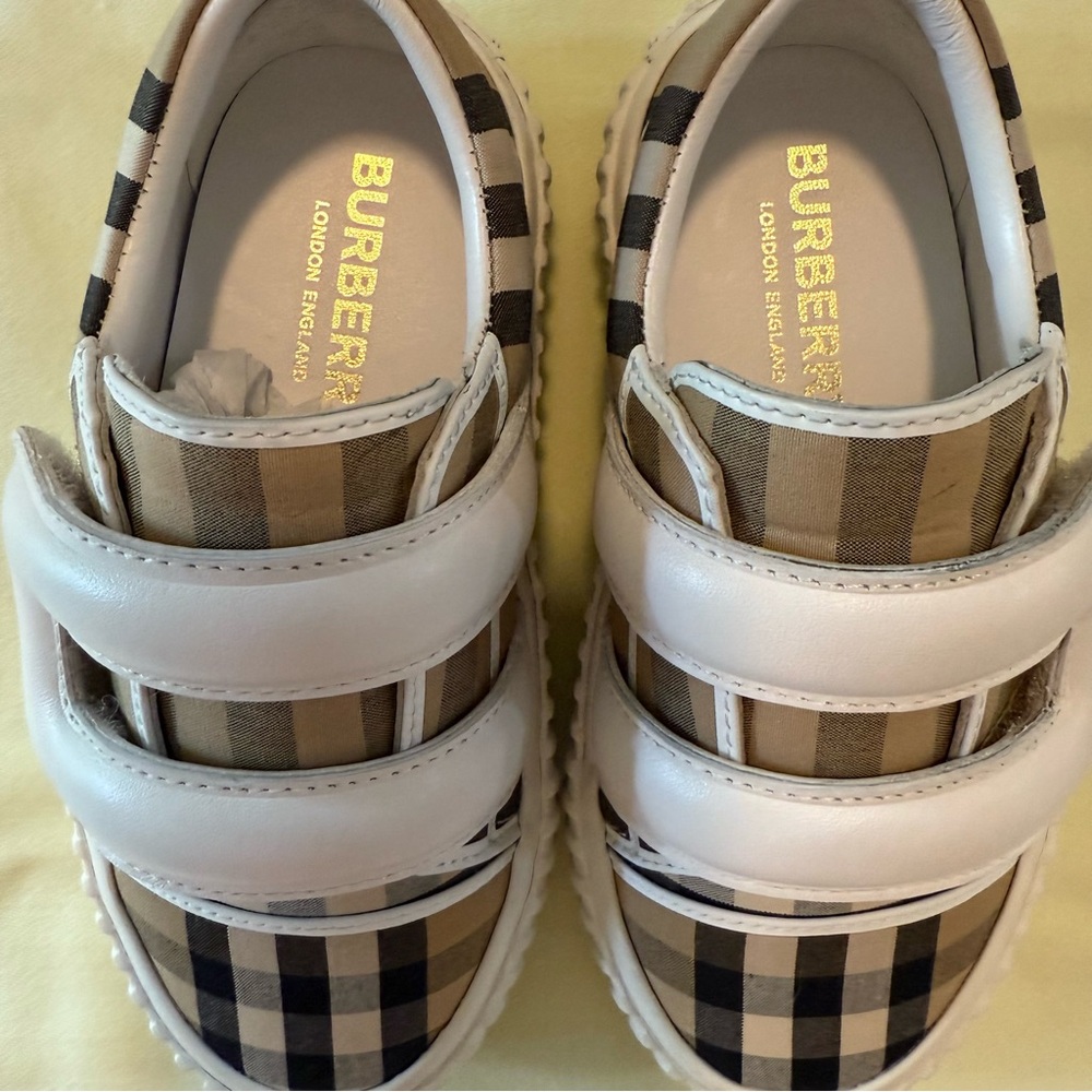 Burberry Kids Shoes Size EUR 26 - Picture 7 of 9